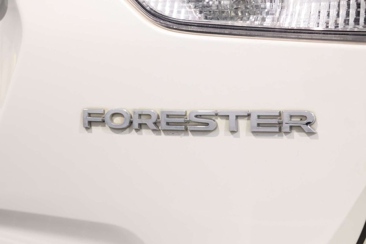 2023 Subaru Forester 2.5i-S S5