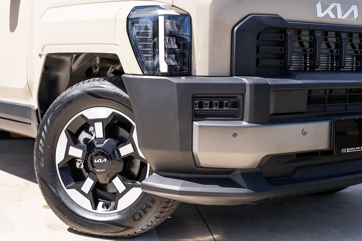 2025 Kia Tasman SX+ TK 4X4