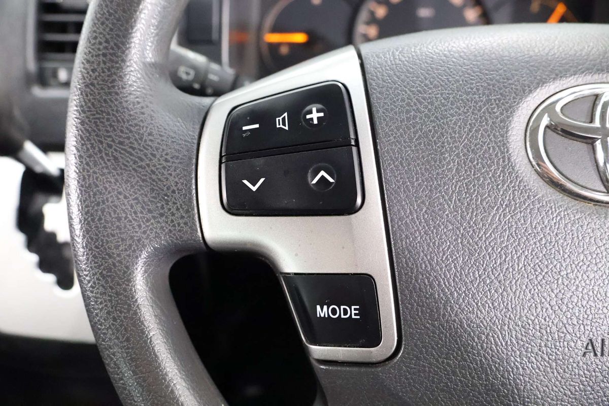 2016 Toyota Hiace TRH201R LWB