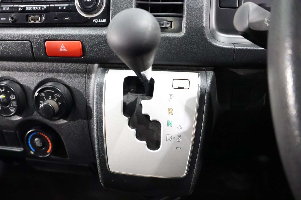 2016 Toyota Hiace TRH201R LWB
