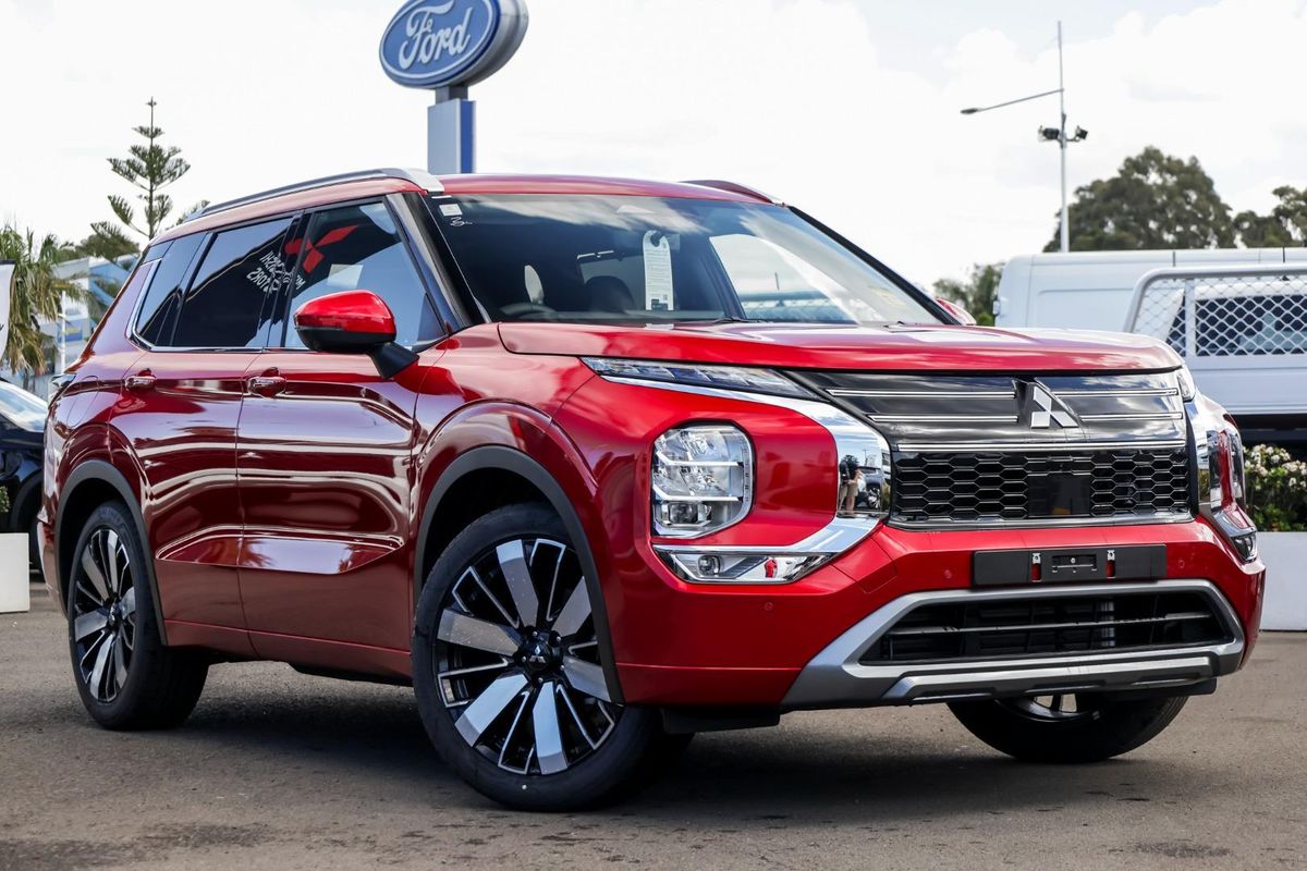 2025 Mitsubishi Outlander Exceed ZM