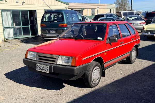 1990 Lada SAMARA
