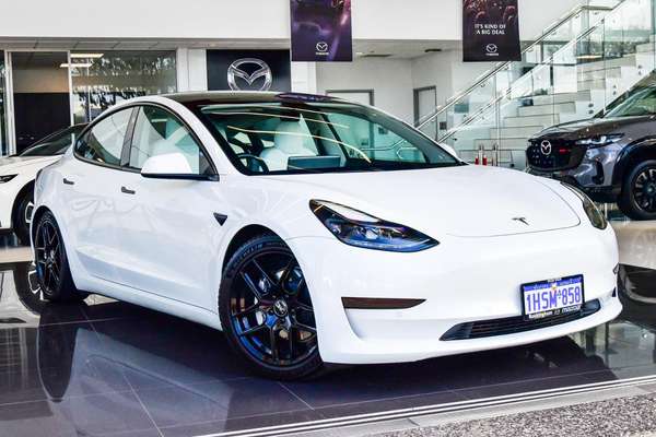 2022 Tesla Model 3 Rear-Wheel Drive