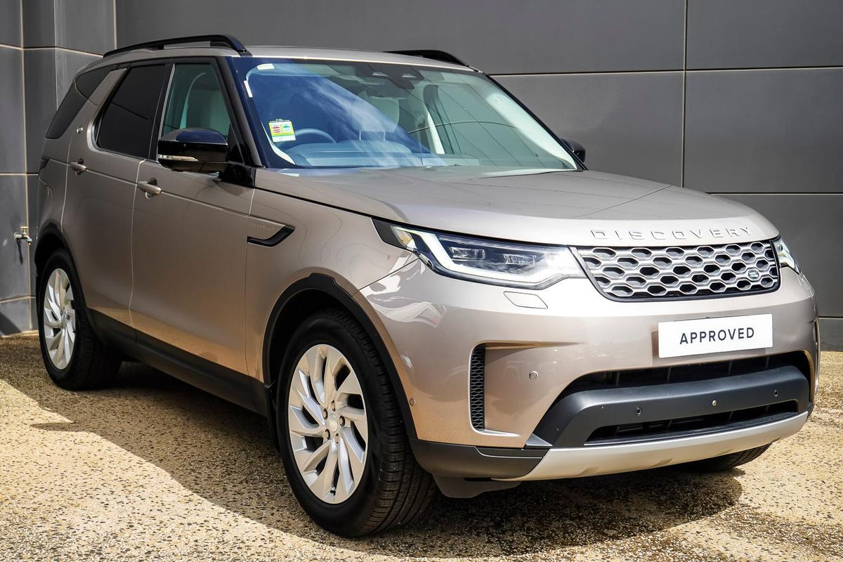 2025 Land Rover Discovery D350 S Series 5