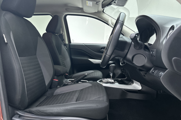 2021 Nissan Navara ST-X D23 4X4 thumb-12