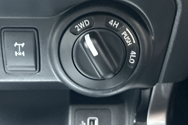 2021 Nissan Navara ST-X D23 4X4 thumb-15