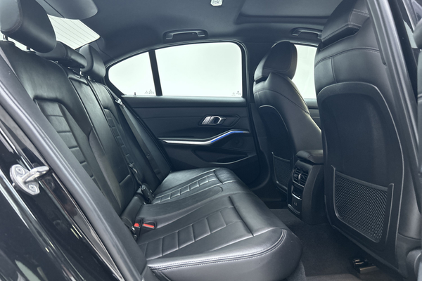 2022 BMW 3 Series 330i Luxury Line G20 thumb-11