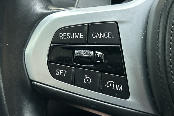 2022 BMW 3 Series 330i Luxury Line G20 thumb-16