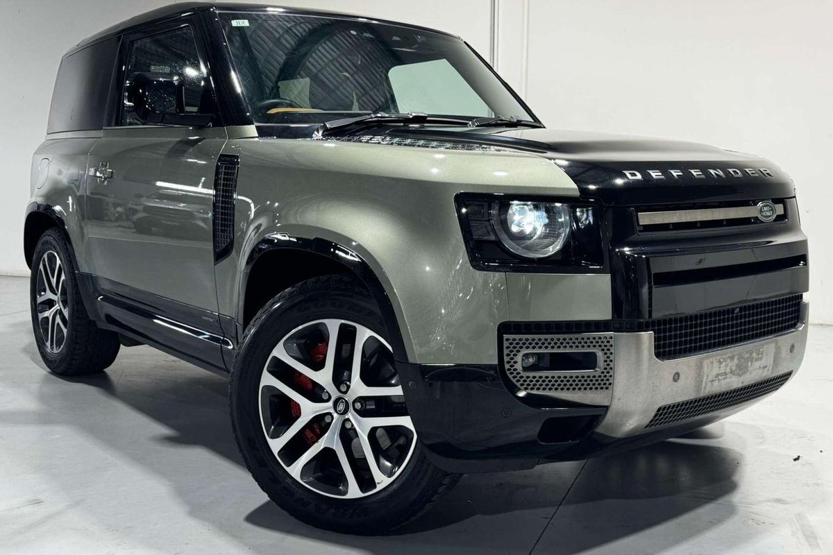 2022 Land Rover Defender 90 P400 X L663