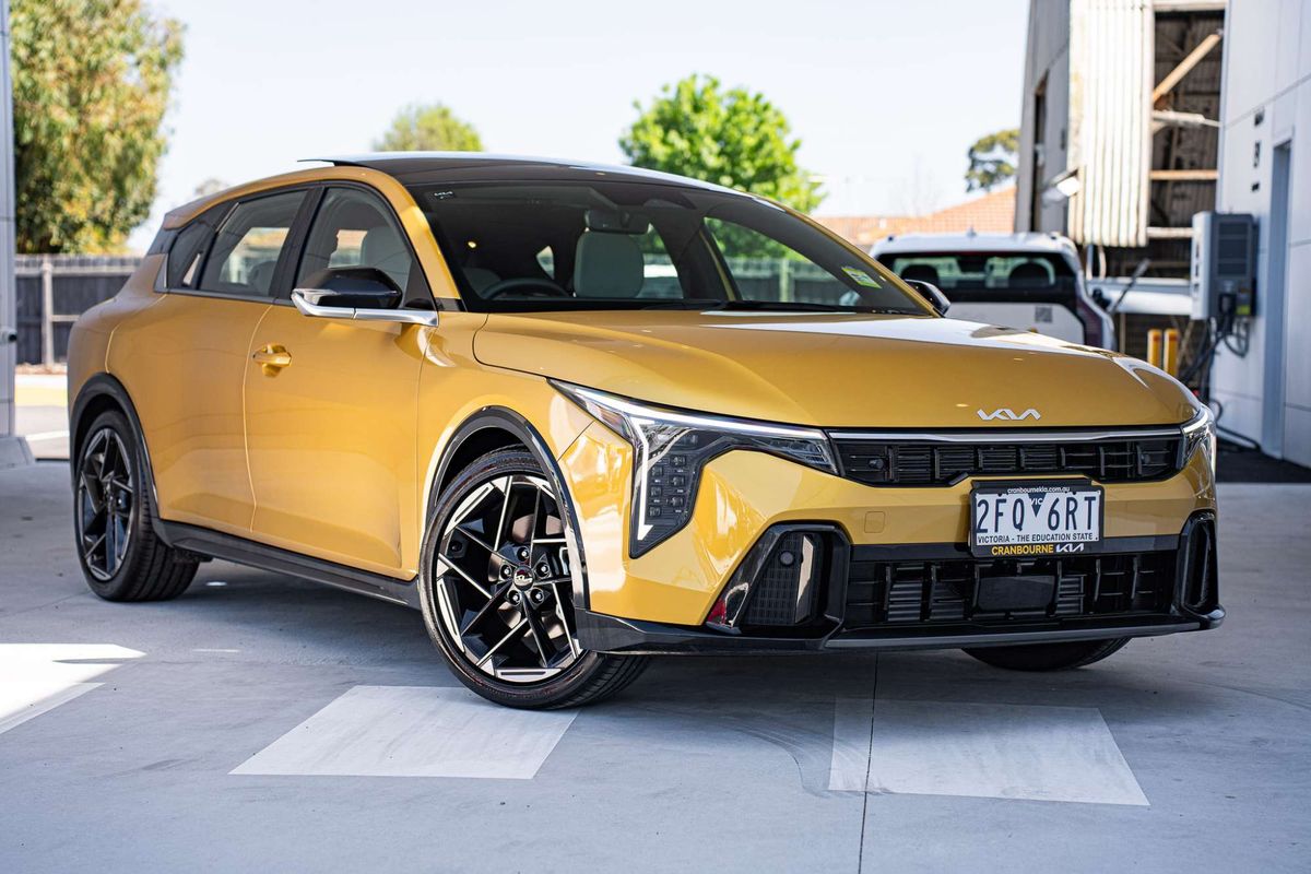 2025 Kia K4 GT-Line CL4m