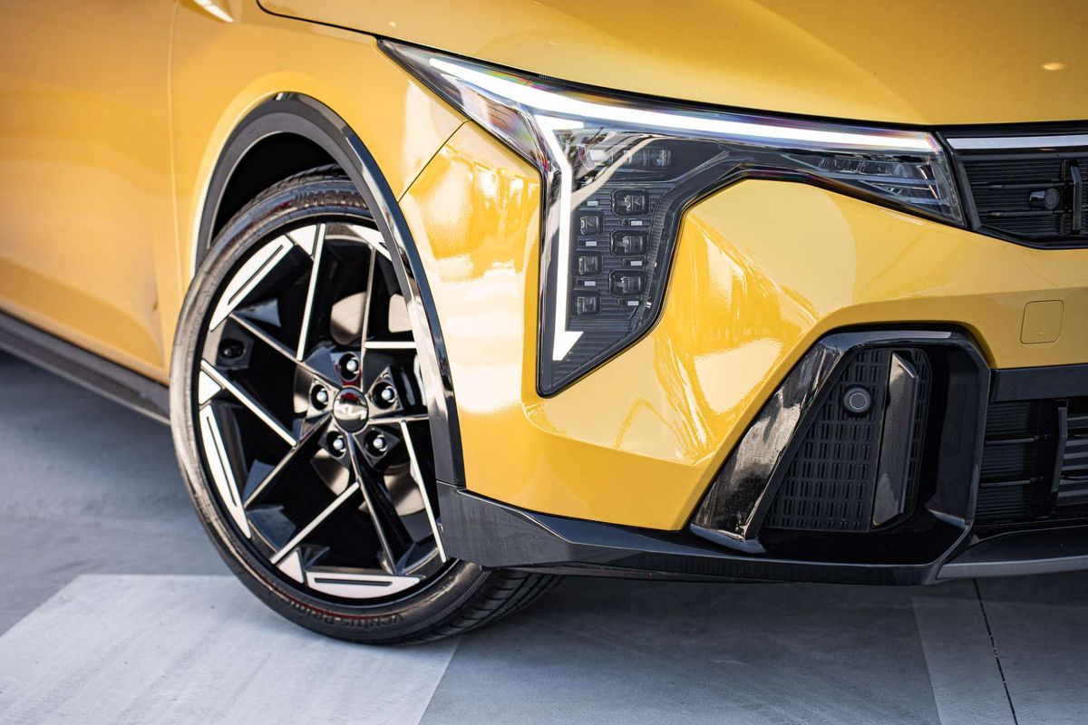 2025 Kia K4 GT-Line CL4m