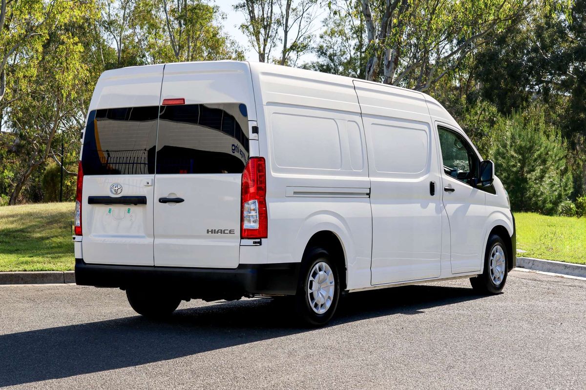 2025 Toyota Hiace GDH320R ELWB High Roof image 7