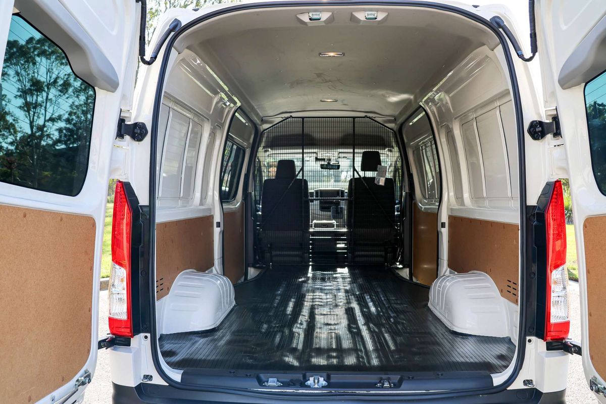 2025 Toyota Hiace GDH320R ELWB High Roof image 17