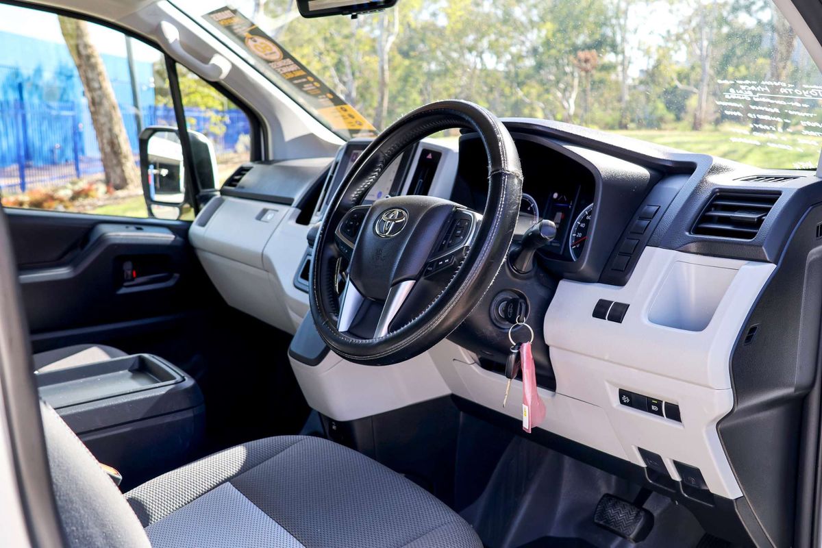 2025 Toyota Hiace GDH320R ELWB High Roof image 26