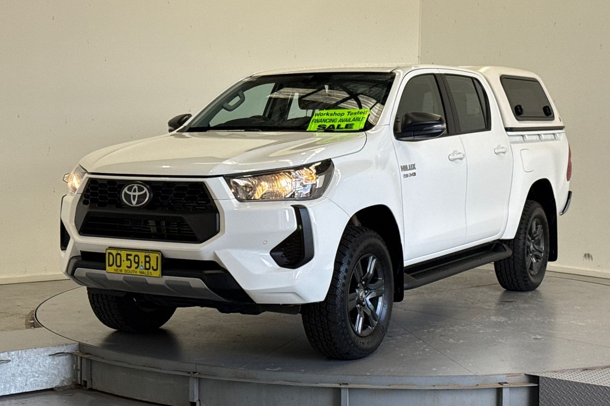 2025 Toyota Hilux SR 48V GUN126R 4X4