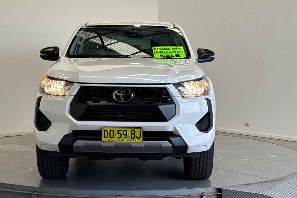 2025 Toyota Hilux SR 48V GUN126R 4X4
