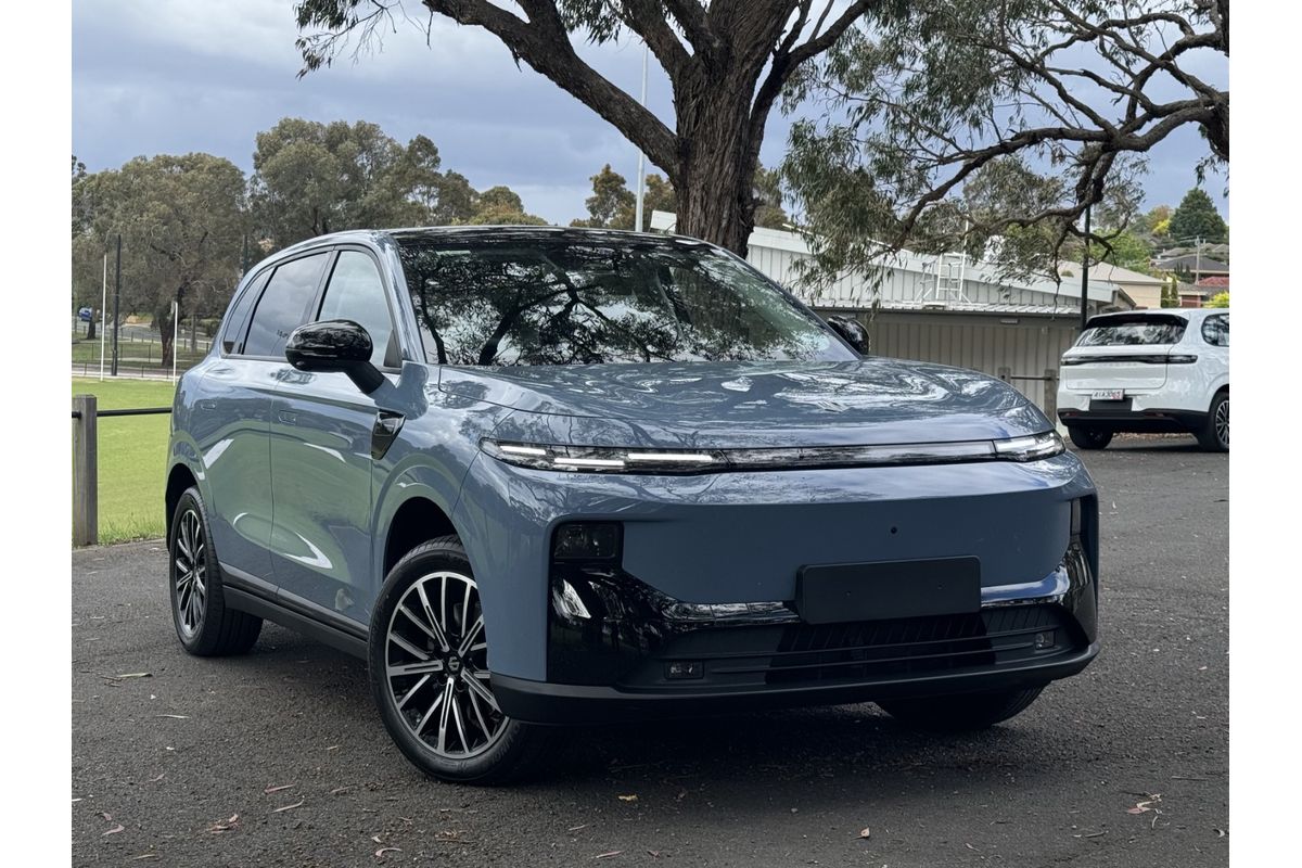 2026 Leapmotor B10 Design LR A12