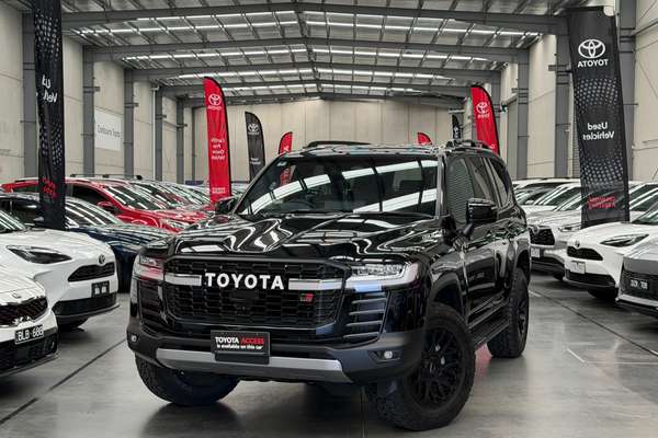 2026 Toyota Landcruiser GR Sport FJA300R