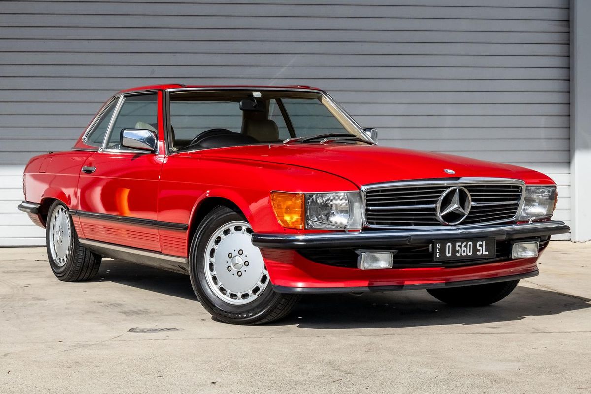 1988 Mercedes-Benz 560SL R107
