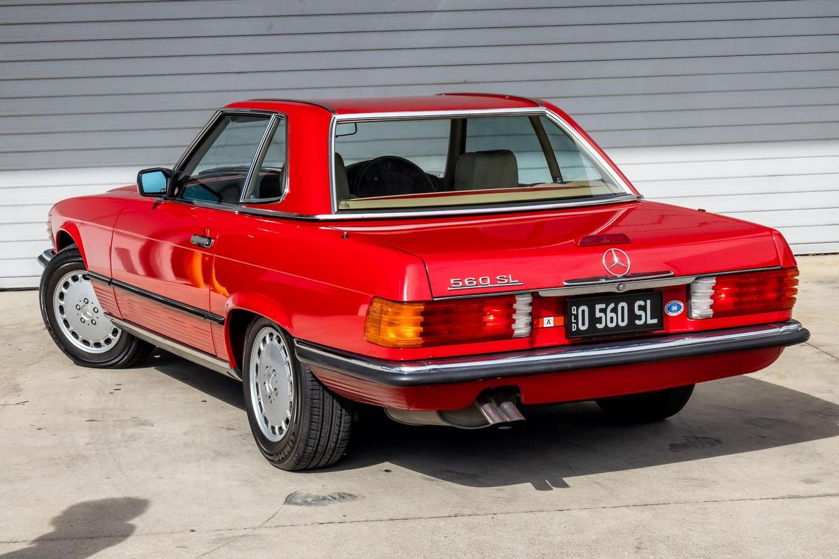 1988 Mercedes-Benz 560SL R107