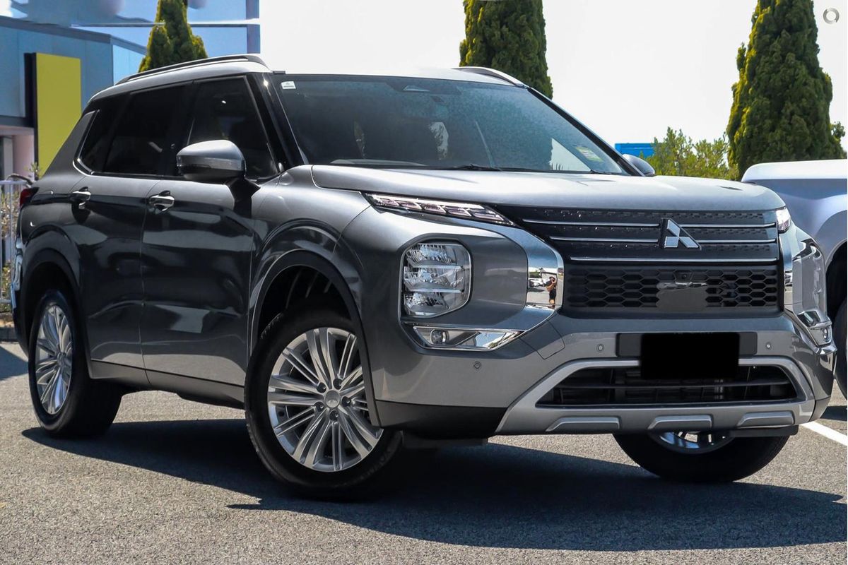 2025 Mitsubishi Outlander LS ZM