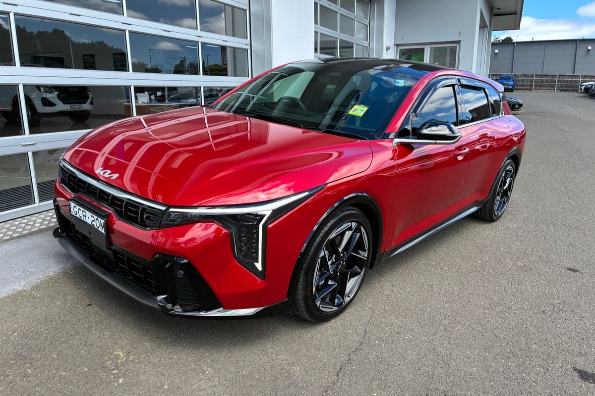2025 Kia K4 GT-Line CL4m