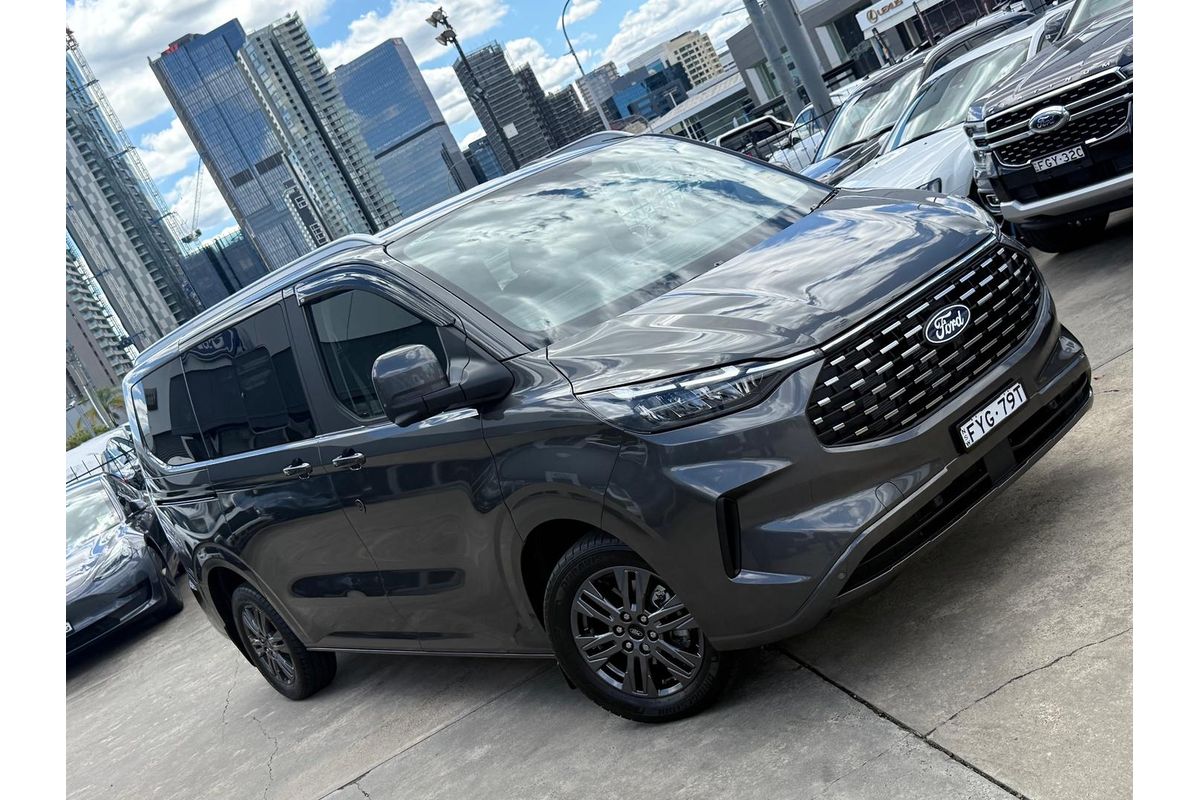 2025 Ford Tourneo Titanium X AV SWB
