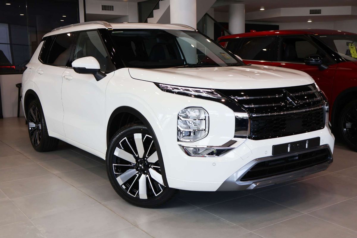 2025 Mitsubishi Outlander Exceed ZM