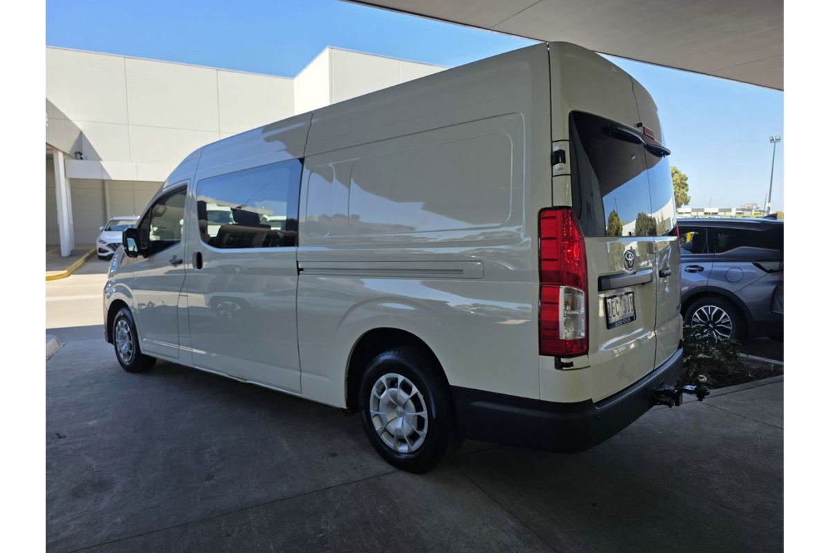 2025 Toyota Hiace GDH320R ELWB High Roof image 5