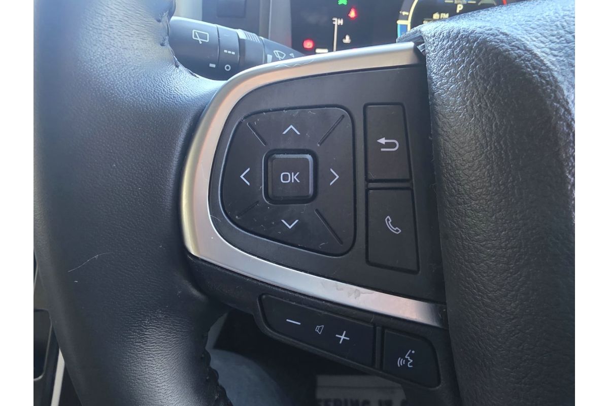 2025 Toyota Hiace GDH320R ELWB High Roof image 16