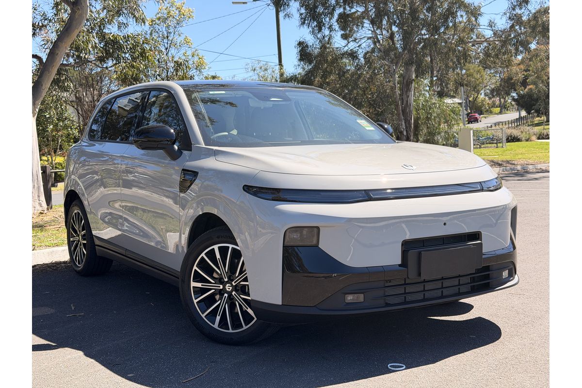 2026 Leapmotor B10 Design Hybrid EV A12
