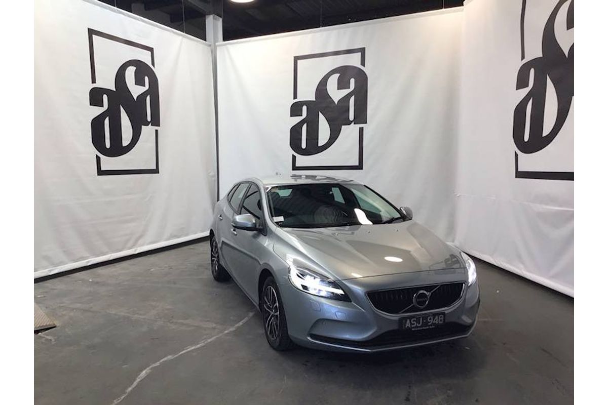 2017 Volvo V40 D2 Momentum