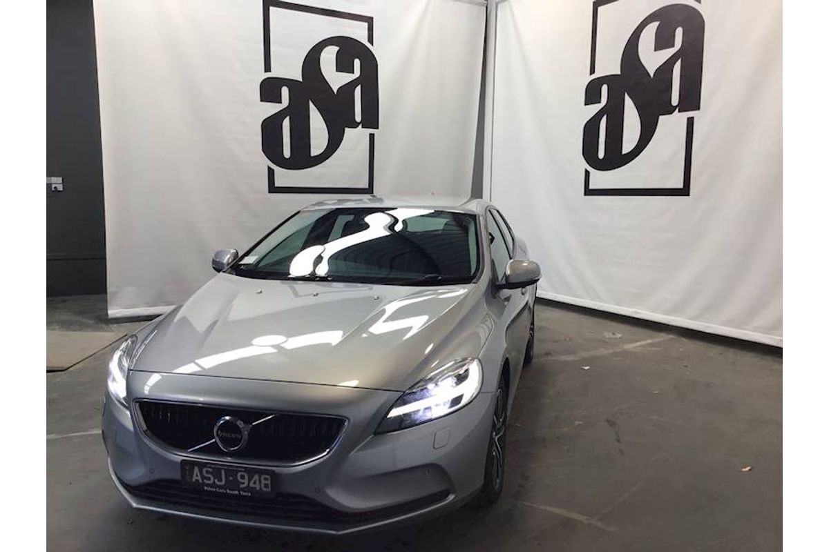 2017 Volvo V40 D2 Momentum