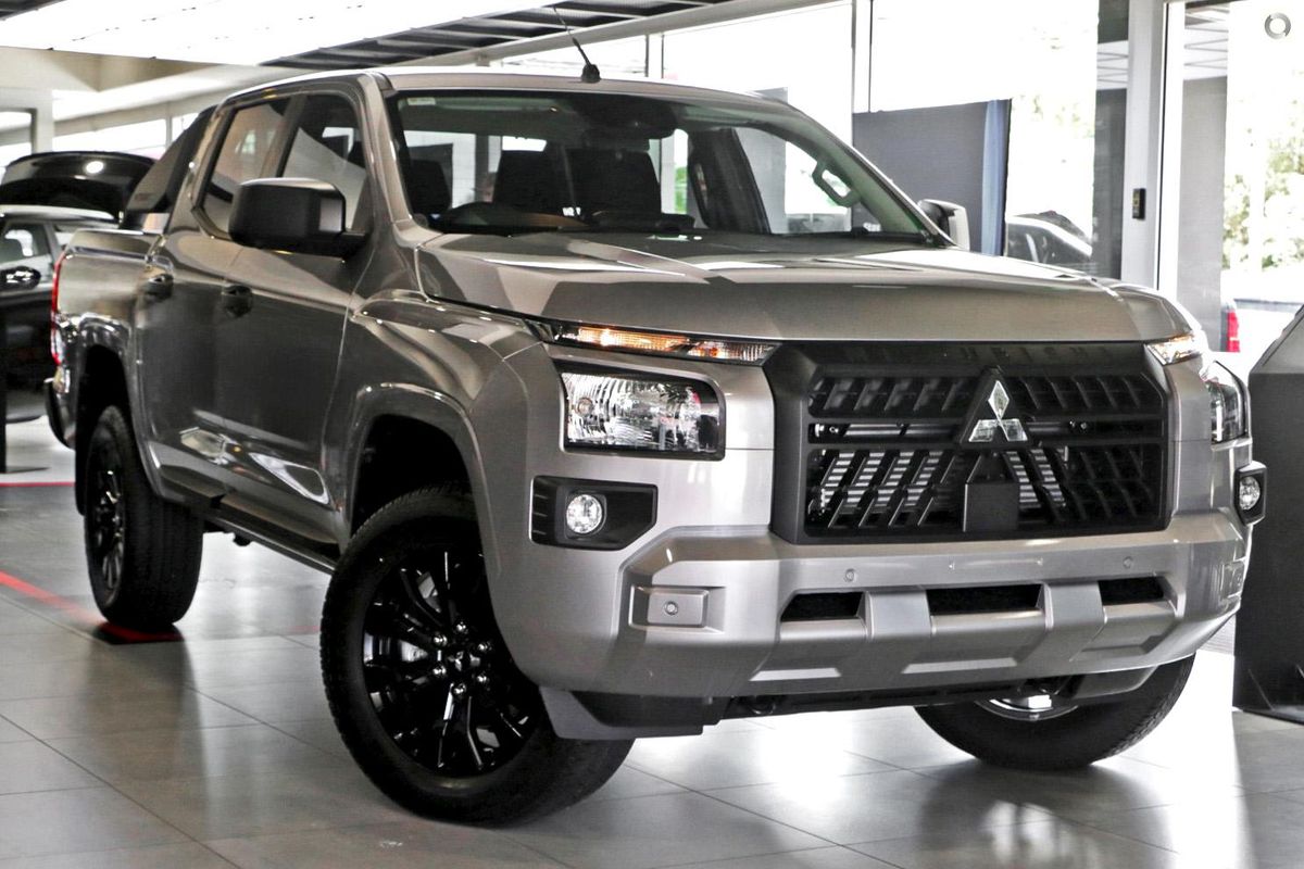 2025 Mitsubishi Triton GLX-R MV 4X4