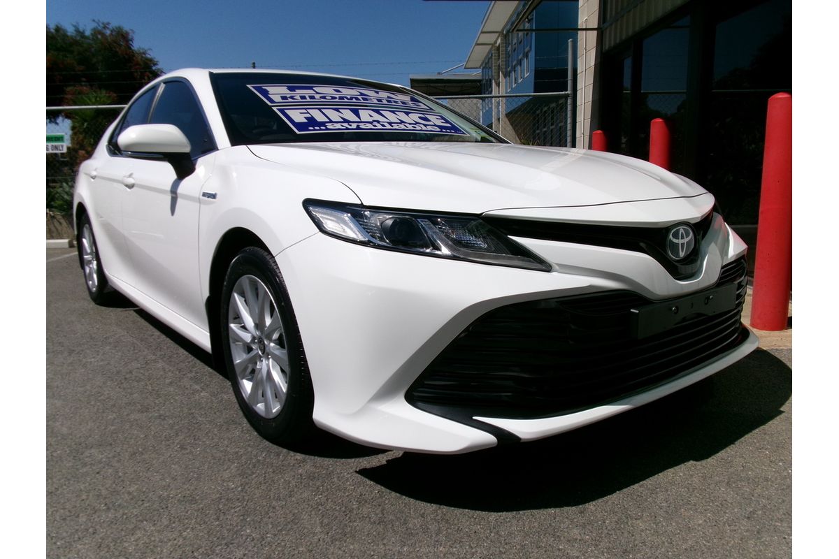 2020 Toyota Camry Ascent Sport AXVH70R