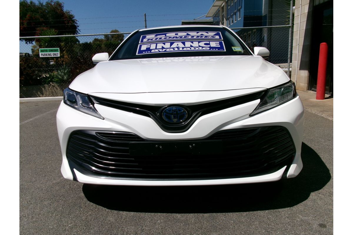 2020 Toyota Camry Ascent Sport AXVH70R