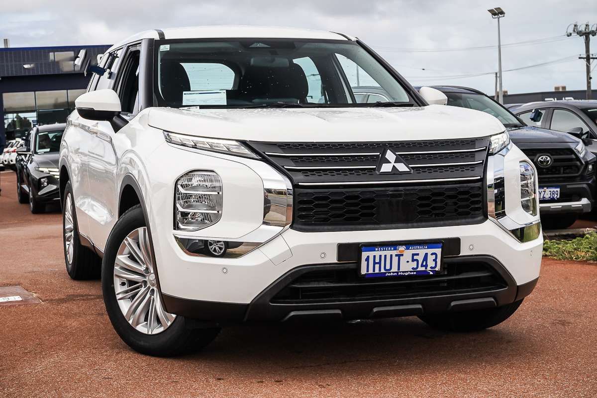 2022 Mitsubishi Outlander ES ZM