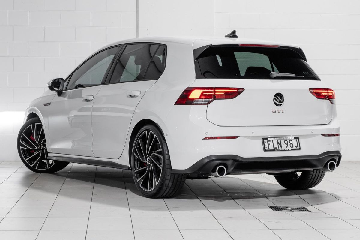 2024 Volkswagen Golf GTI 8