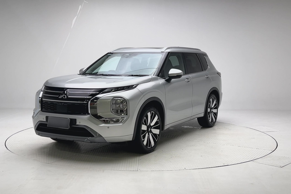 2025 Mitsubishi Outlander Exceed ZM thumb-5