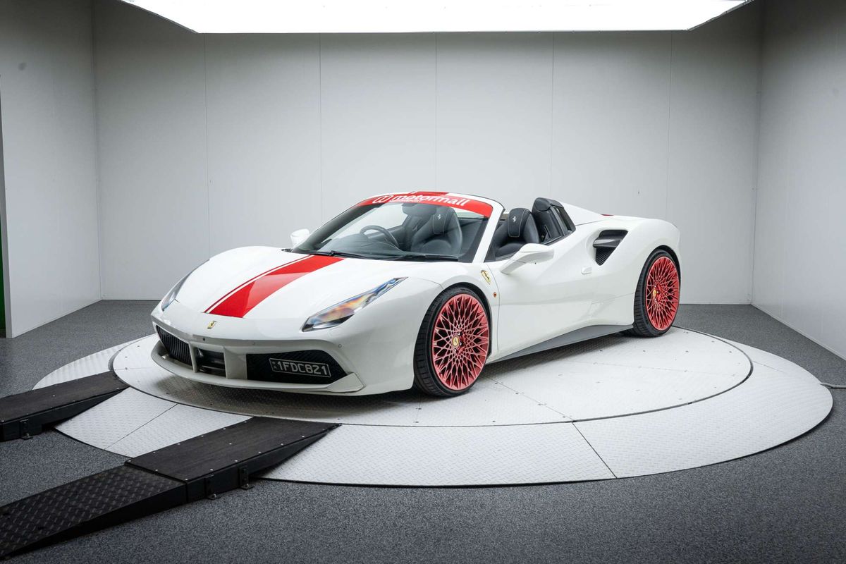 2016 Ferrari 488 Spider F142