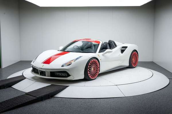 2016 Ferrari 488 Spider F142