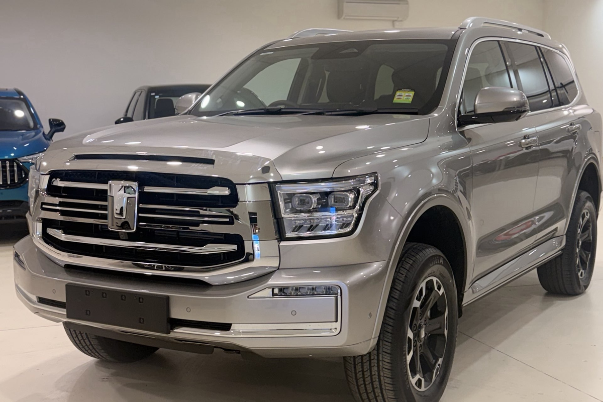 2026 GWM Tank 500 Ultra Hi4-T PHEV P03
