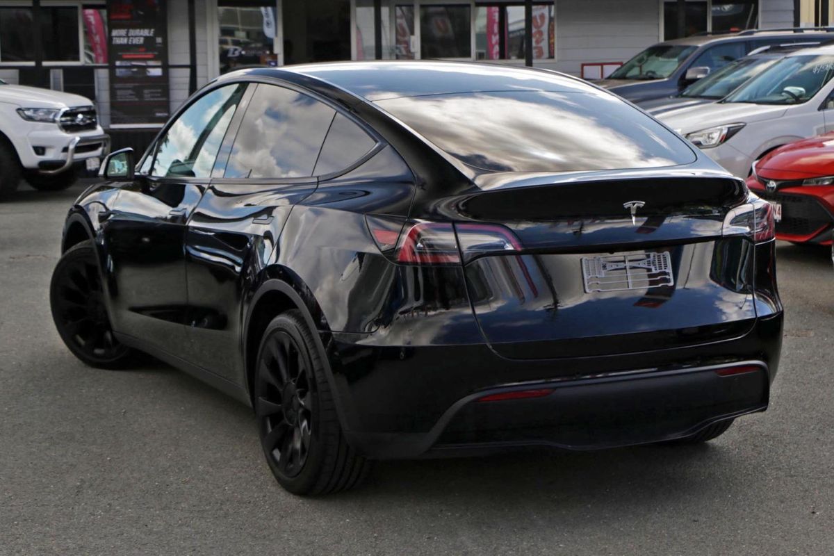 2023 Tesla Model Y Rear-Wheel Drive