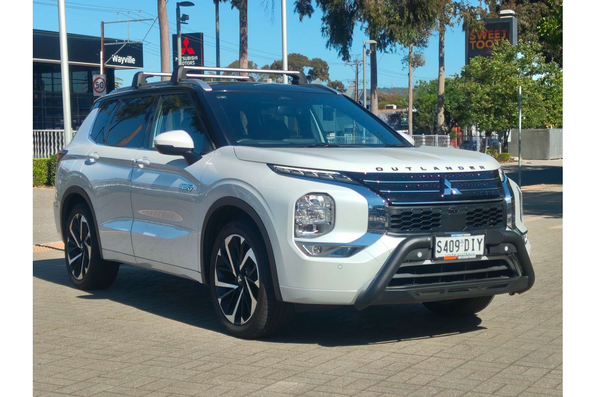 2025 Mitsubishi Outlander PHEV Exceed Tourer ZM