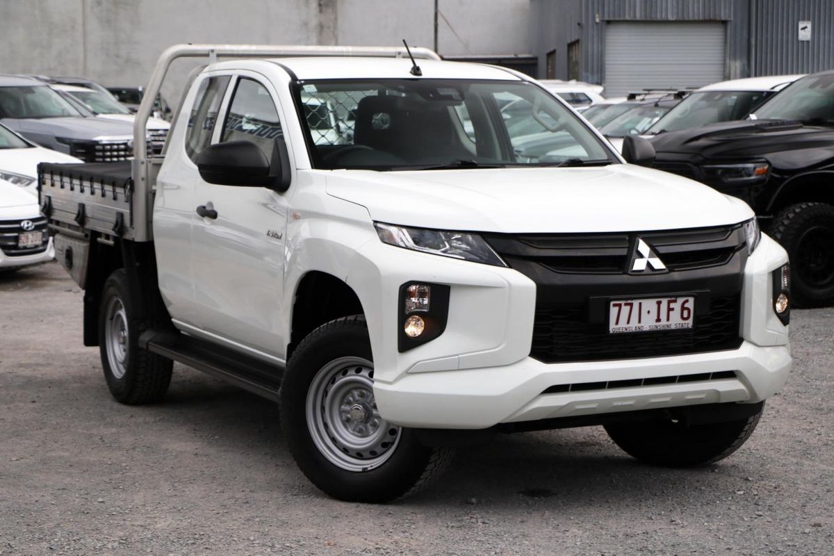 2023 Mitsubishi Triton GLX MR 4X4