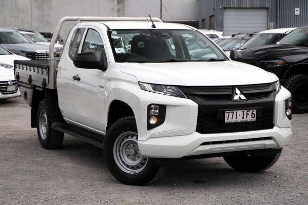 2023 Mitsubishi Triton GLX MR 4X4