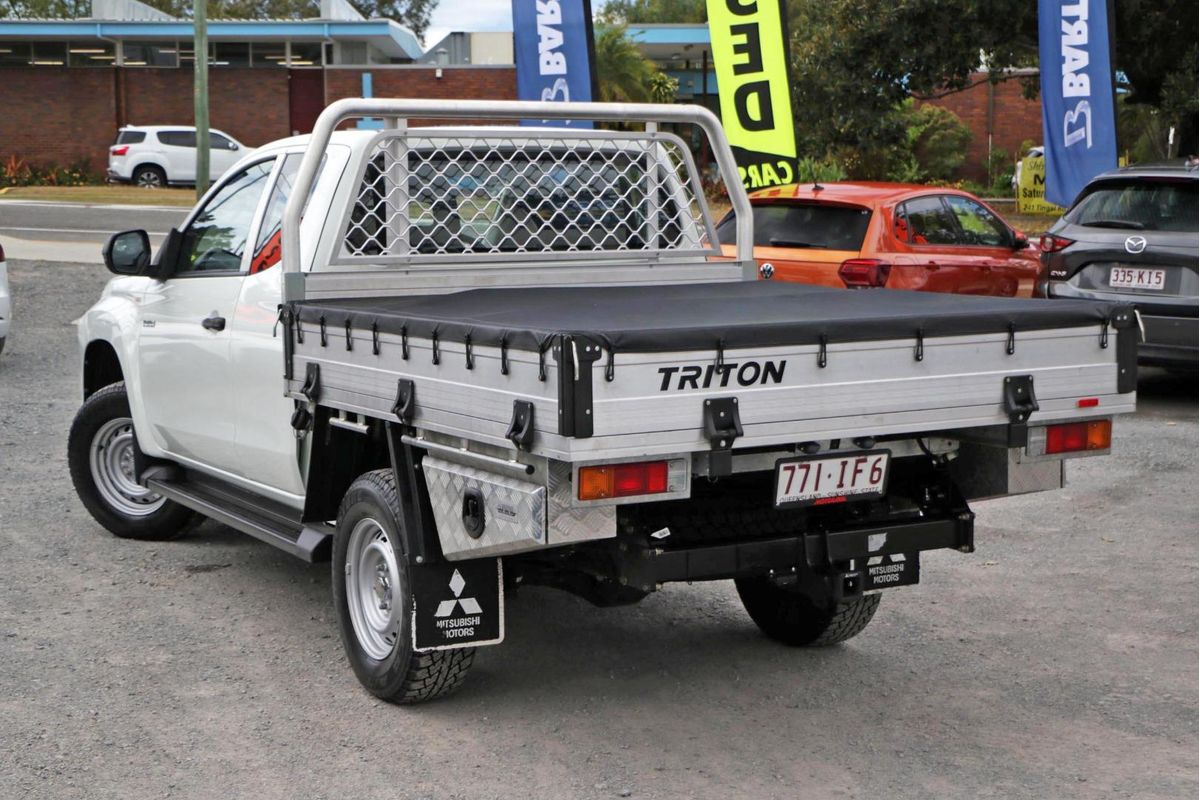 2023 Mitsubishi Triton GLX MR 4X4