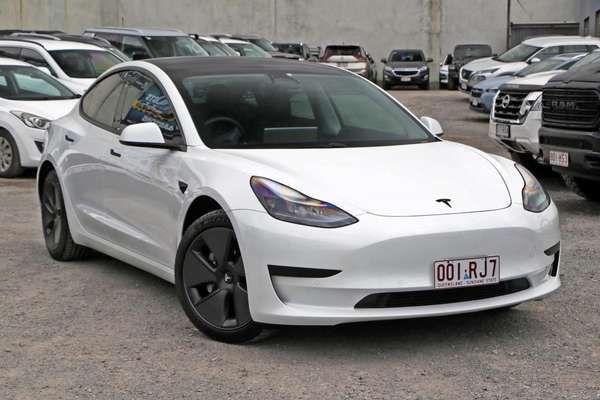 2022 Tesla Model 3 Rear-Wheel Drive