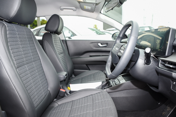 2026 Kia Stonic Sport YB PE2 thumb-9