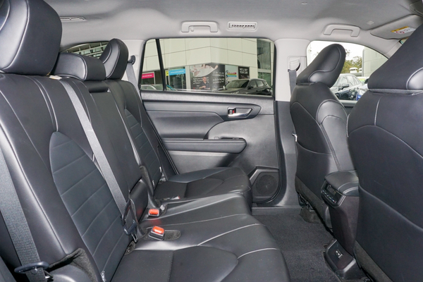 2024 Toyota Kluger GXL AXUH78R thumb-8